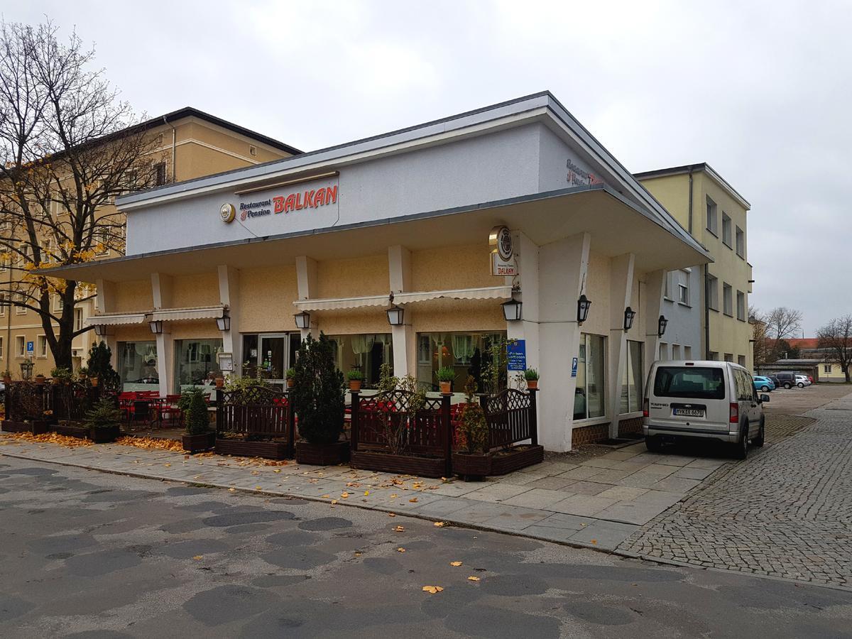 Pension Balkan Eisenhuettenstadt Luaran gambar