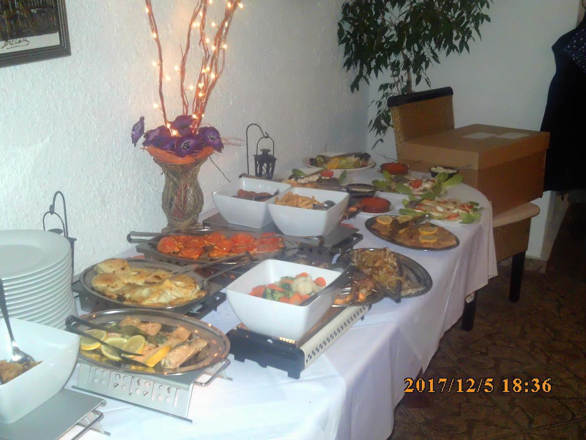 Pension Balkan Eisenhuettenstadt Luaran gambar
